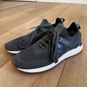 Gently Worn New Balance Tennis Shoes Size 8